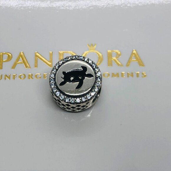 ✨🔥Pandora Island Of Turks And Caicos Exclusive Country Charm/  Turks And Caicos - Picture 1 of 3